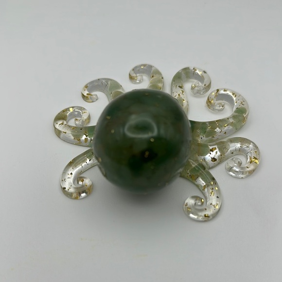 Cute Green Aventurine and Gold Foil Flakes in Resin Octopus Figurine - Picture 3 of 6